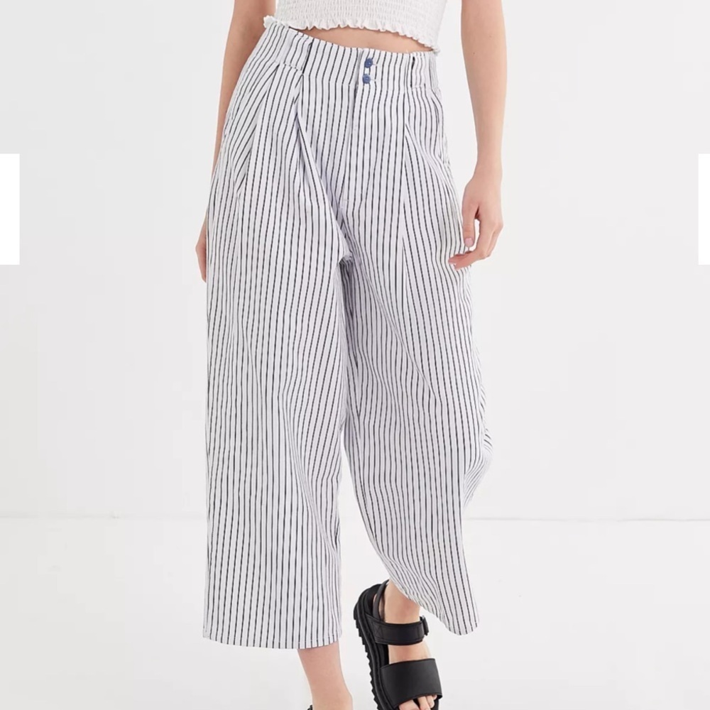 UO Urban Outfitters Mack Striped Pleated High-Waisted Trouser Pant Streetwear
